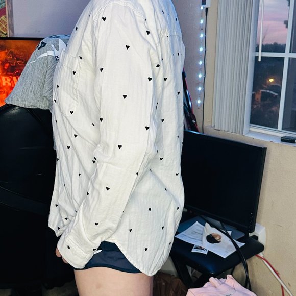 Abercrombie & Fitch Hearts Button Up - Picture 3 of 3